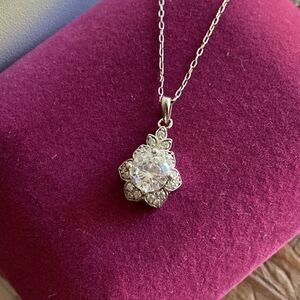 💛 925 Vintage CZ Flower Necklace